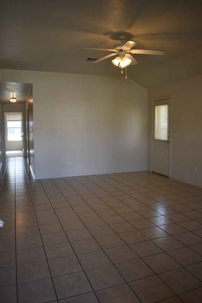 Photo - 1614 Yuma Trail Unit B - MAKE READY
