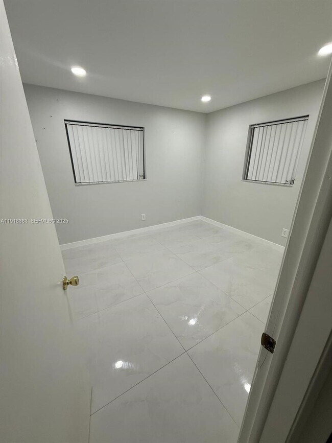 Photo - 2461 SW 82nd Ave Unit 105