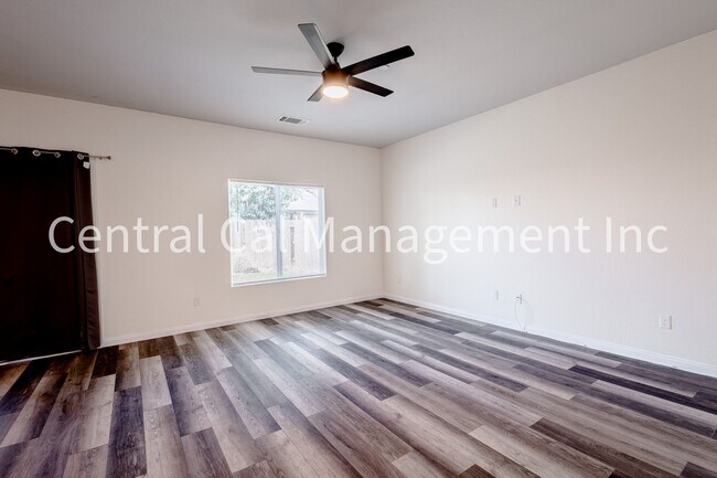 Photo - 4 Bedroom/2 Bath Home in the Southwest - $2595 Per Month!