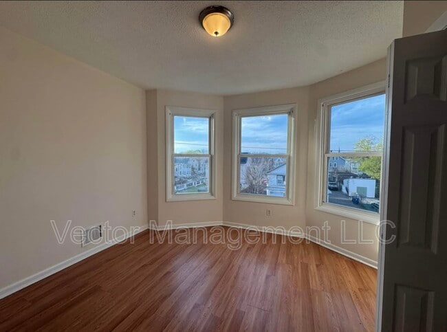 Photo - 34 Wolcott St