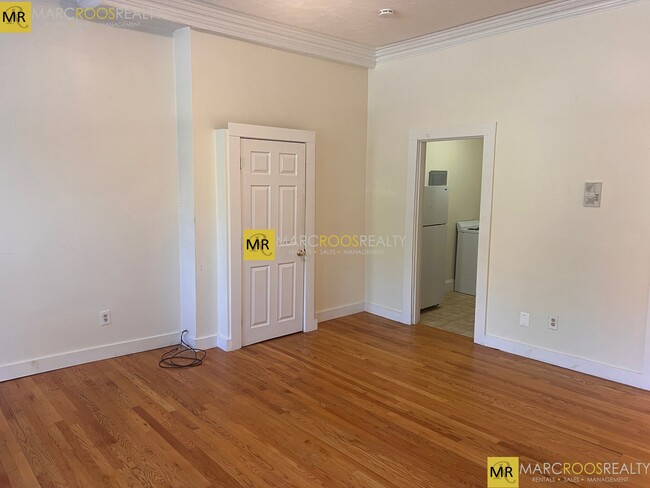 Photo - 591 Beacon St Condo