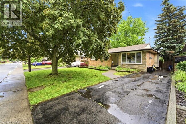 Photo - 133 Kingslea Dr
