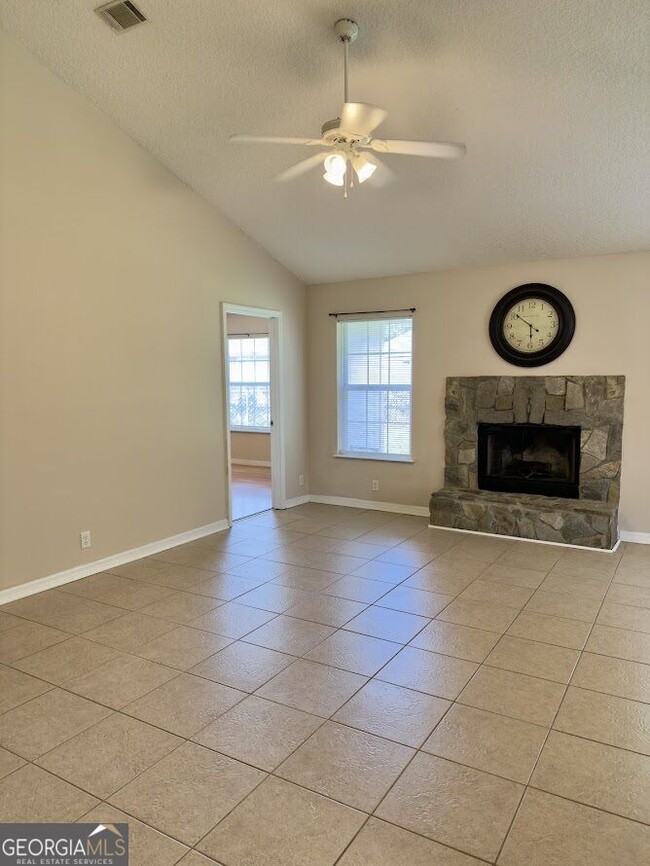 Photo - 105 Honeysuckle Rd