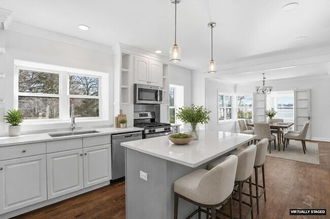 Photo - 297 E Lakeview Ave