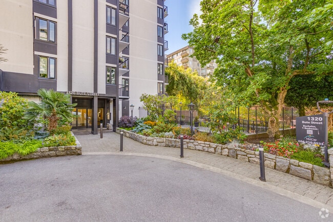 Photo - Lancaster House