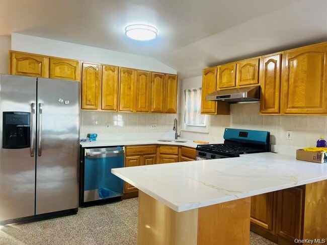 Photo - 64-48 Cloverdale Blvd Unit 2nd Fl