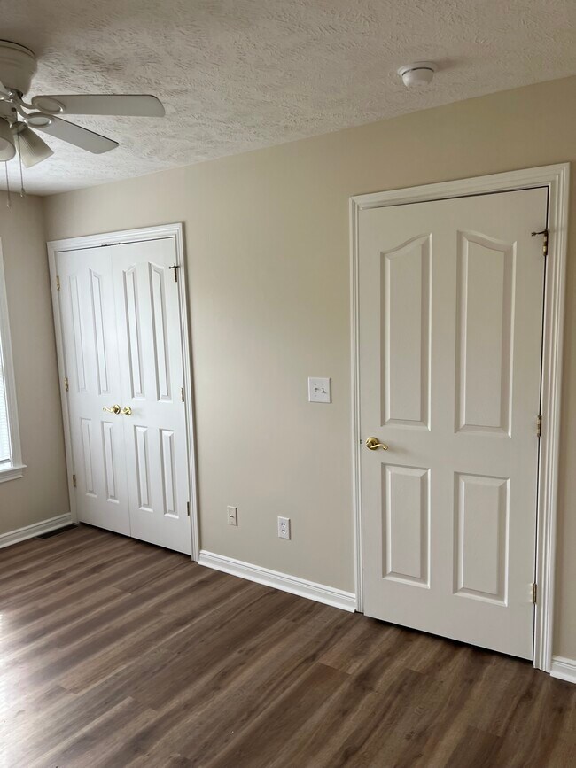 6117 Upper Hunters Ter Townhome Townhome Rental in Louisville KY