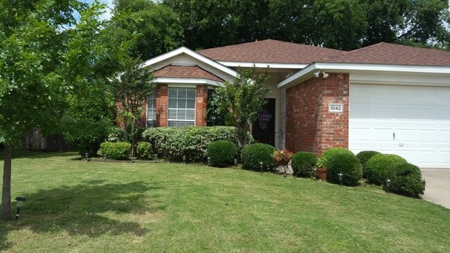 Building Photo - Charming 3 bedroom. Available NOW! Little Elm
