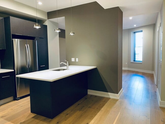 Photo - 4525 Walnut Associates LP