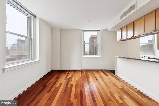 Building Photo - 111 S 15th St Unit 1903 Rental