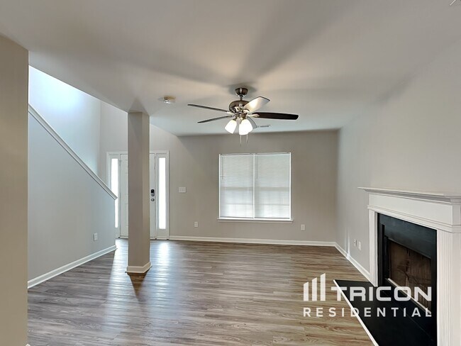 Photo - 178 Fairmont Cir