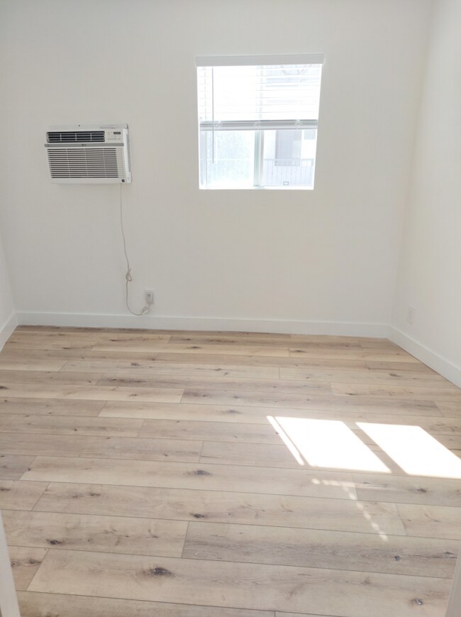 Photo - 3317 Bagley Ave Unit 2