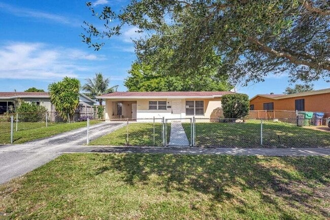 Photo - 3511 NW 7th Ct