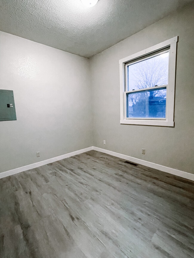 Photo - Whittier Apartments Unit 4