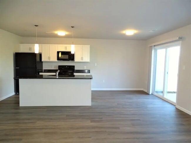 Photo - 10 Cobblestone Ct