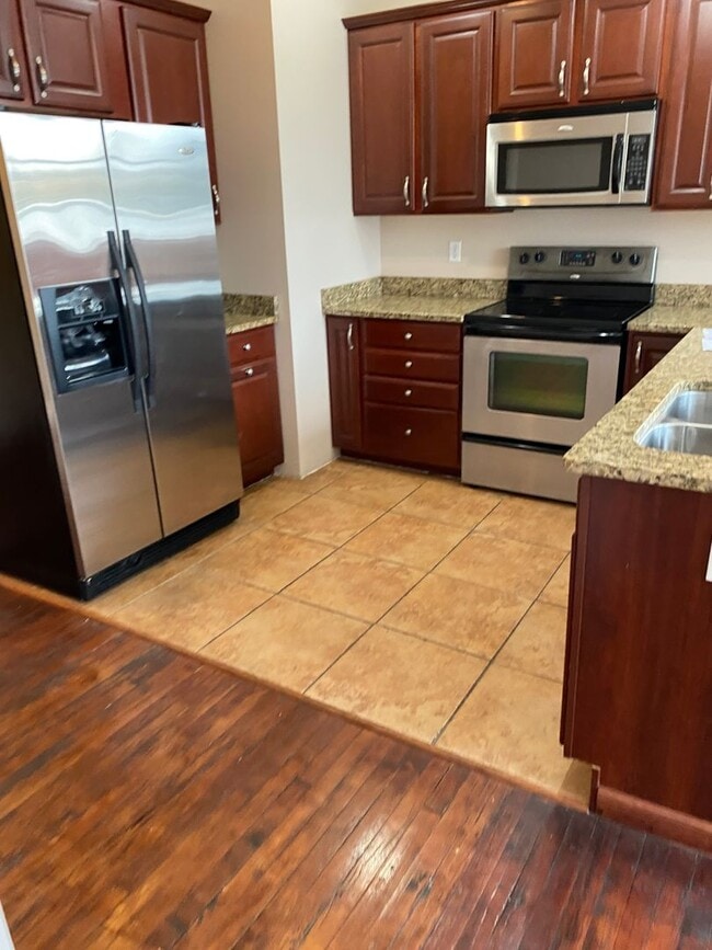 Photo - 2 bed 2 bath industrial style apartment *Short Term Rental* Unit 305 S Lincoln - B