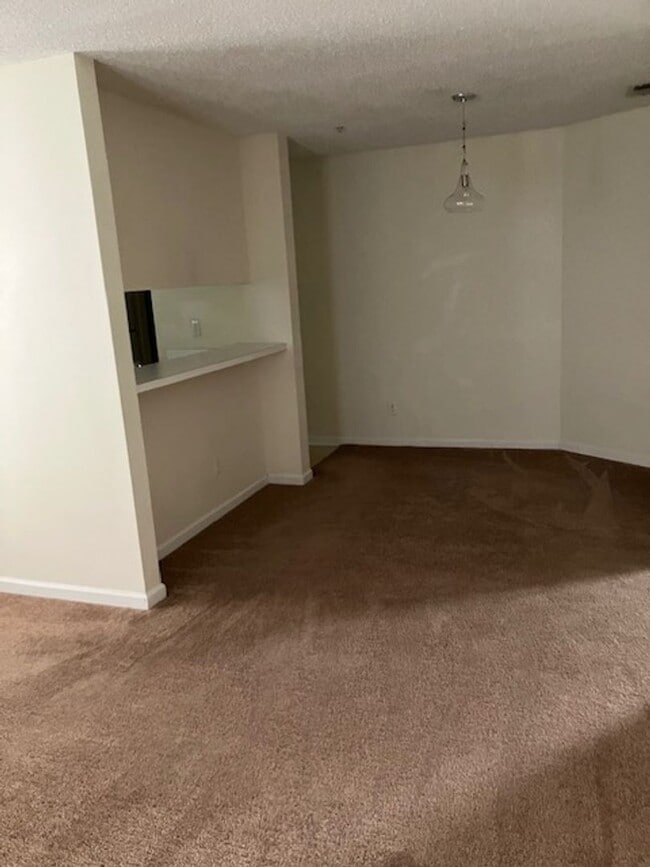 Photo - 705-D Unidad 705-D