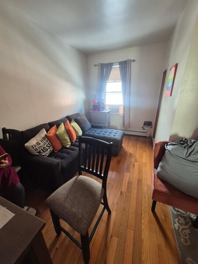 Photo - 39 Bowers St Unit 2