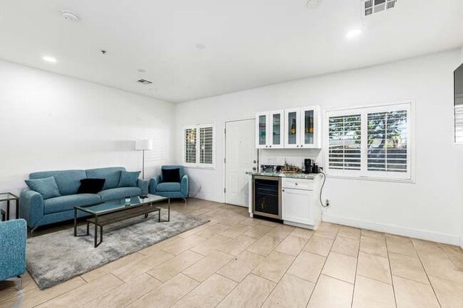 Photo - 1718 W Colter St