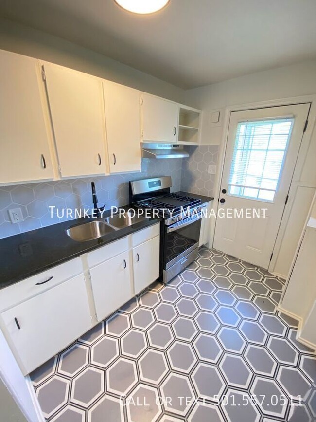 Photo - 623 Sherman St