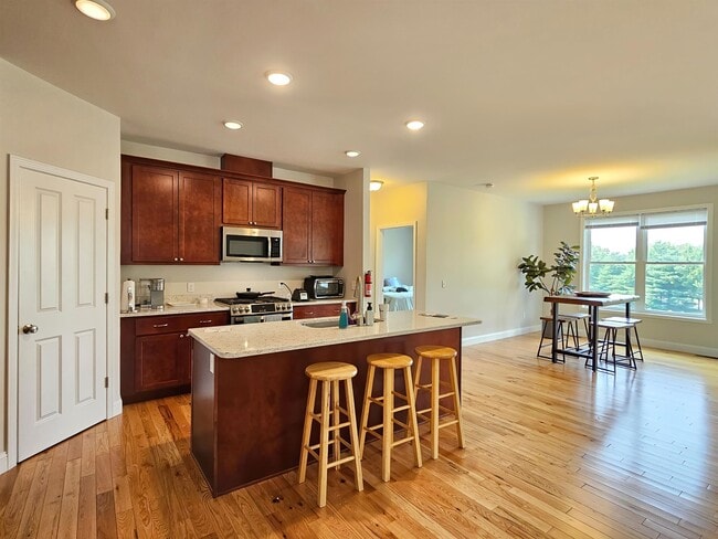 Photo - 50 Laurentide Ln