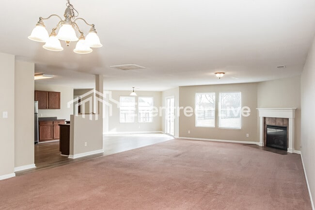 Photo - 212 Sagebrook Dr