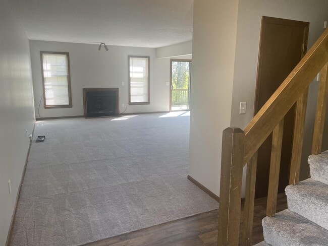 Photo - 9133 E 85 St