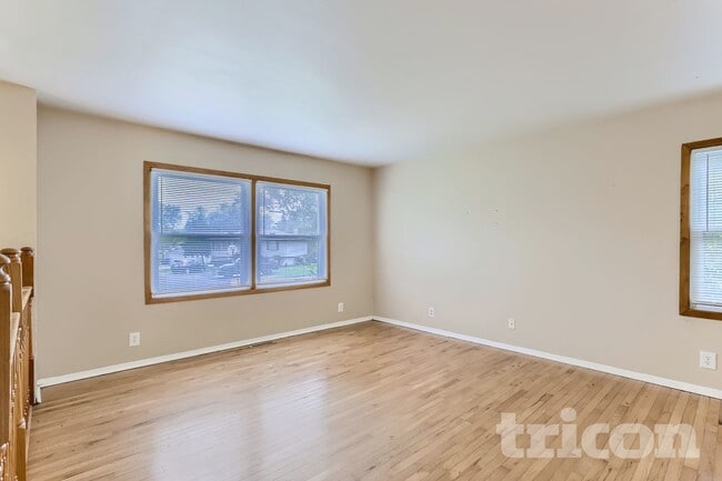 16 Dolphin Ct