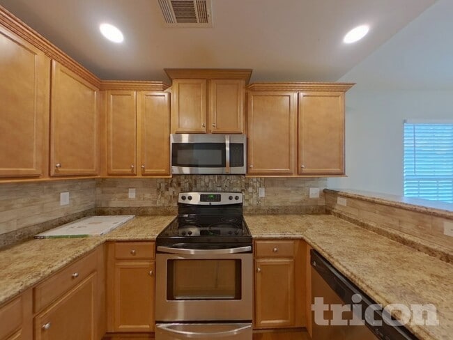 Photo - 2028 Stoney Pointe Cir