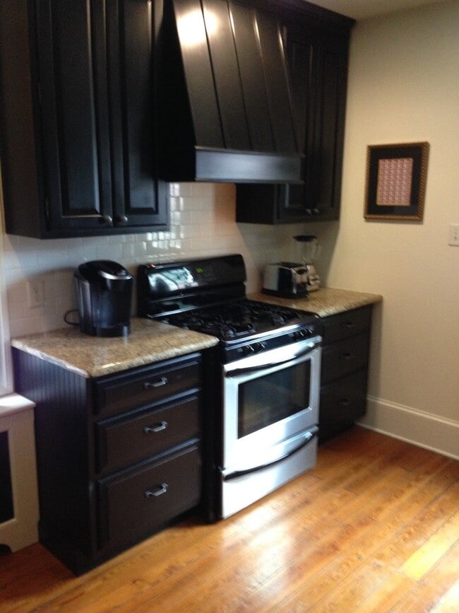 Kitchen - 1907 Delaware Ave Unit 1907 DE Ave - 2nd Floor
