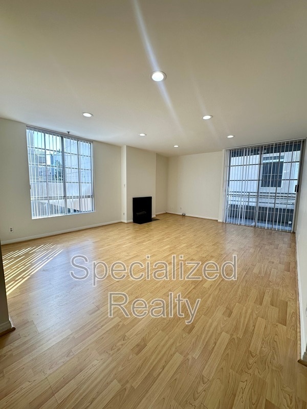 Photo - 14562 Dickens St Unit 103