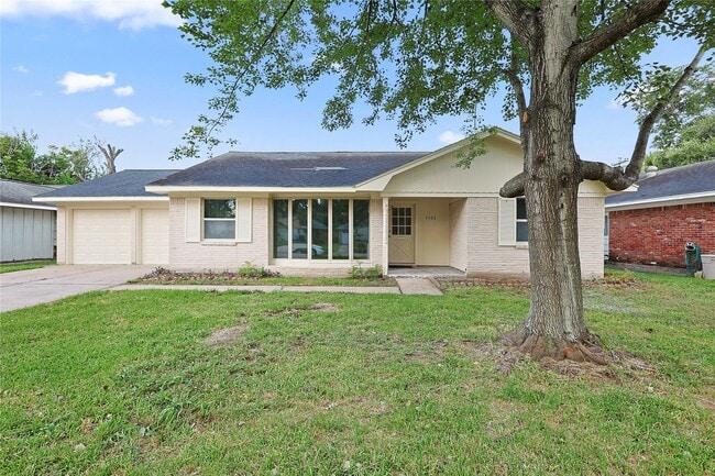 Building Photo - 7103 Lugary Dr Rental
