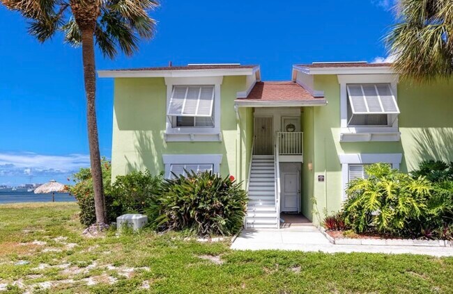 Photo - 3735 42nd Way S Unidad B