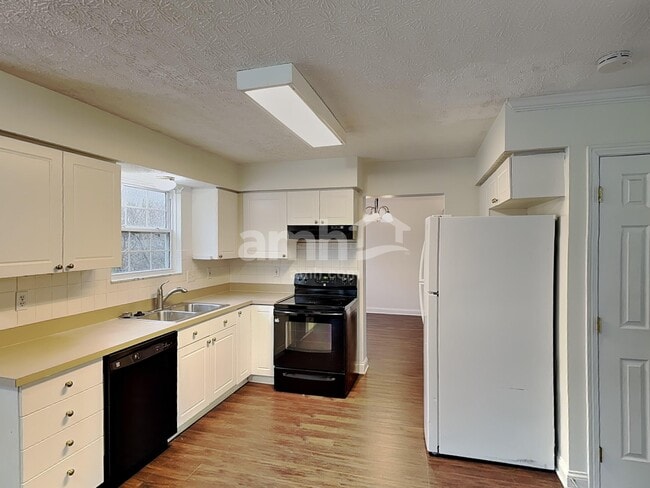 Photo - 328 Prairie Run Dr