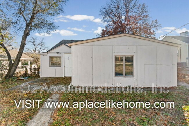 Photo - 2936 Stewart Ave