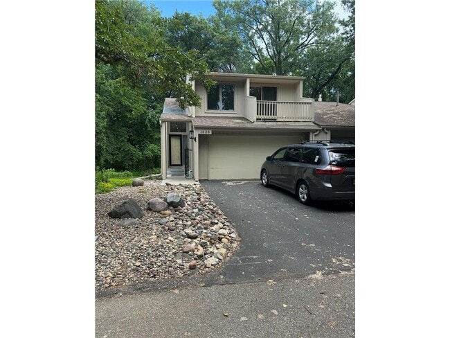 Building Photo - 1628 Comstock Ln N
