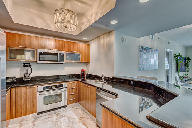 Photo - 2640 Lake Shore Dr Unit 2014
