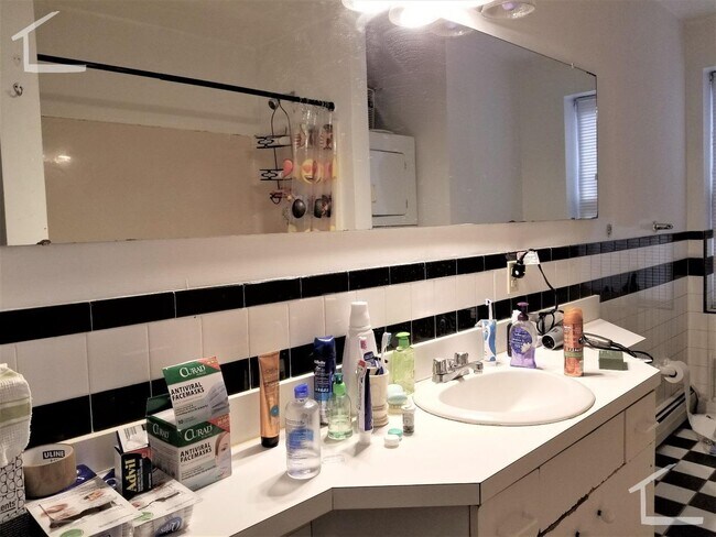 Photo - 2 bed steps to NorthEastern