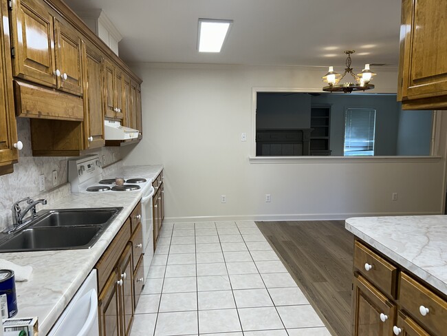 Photo - 101 Nemours Ct