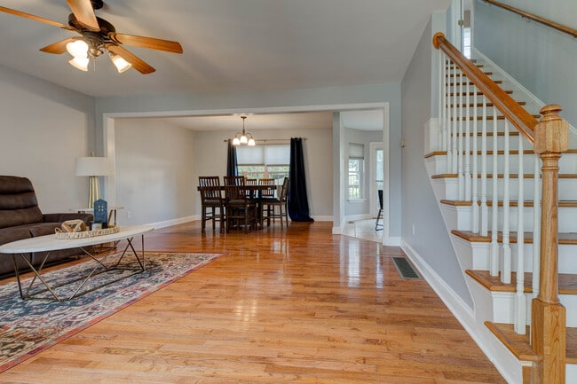 Photo - 203 Inverness Ln