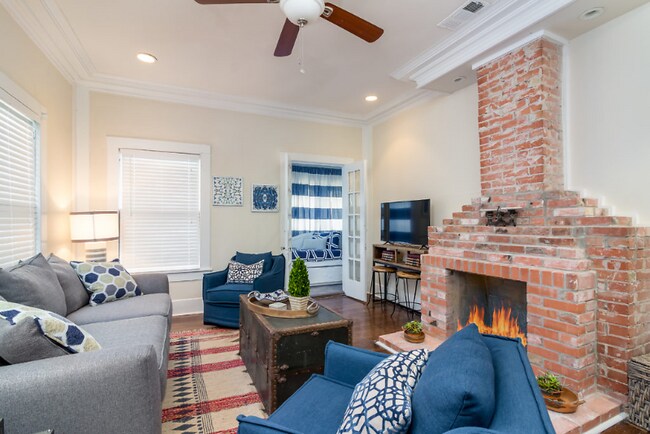 Photo - 418 E Myrtle St