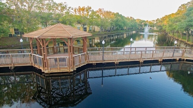 Monterey Lakes Apartments