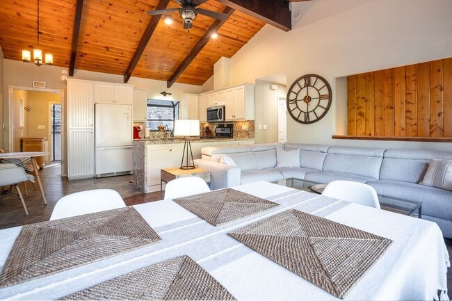 Photo - 24933 Faulhorn Dr