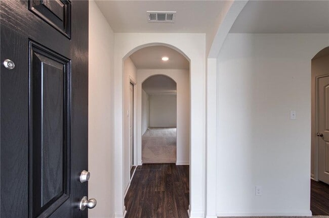Photo - 196 Allington Cir