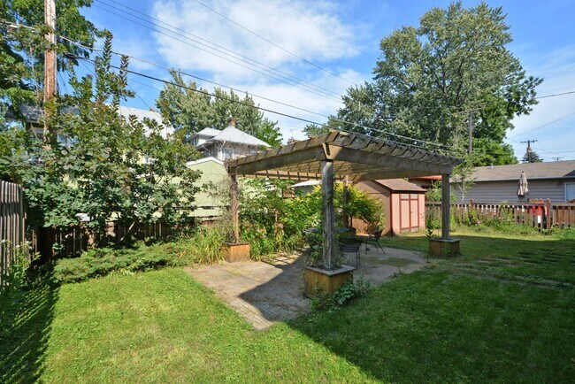 Photo - 1621 Laurel Ave