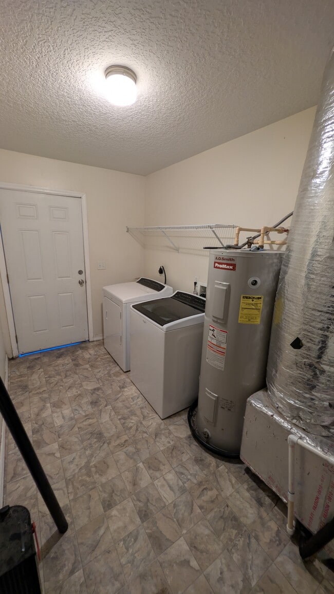 Photo - 7594 Taylor Field Rd