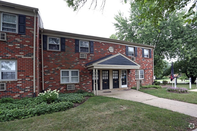 Concord Court Apartments