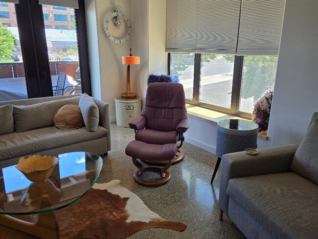 Building Photo - 790 Front St