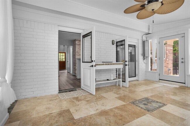 Photo - 106 N Rushwing Cir