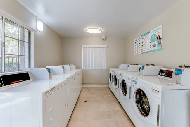 Gladstone Ridge Apartments